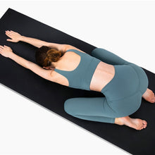 Load image into Gallery viewer, Scoop neck bra
