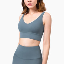 Load image into Gallery viewer, Scoop neck bra
