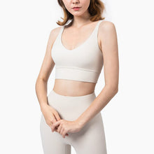 Load image into Gallery viewer, Scoop neck bra

