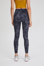 Load image into Gallery viewer, Campus Leggings
